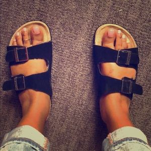 Very comfortable Skechers sandals